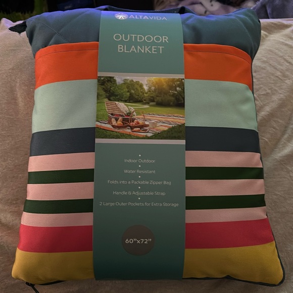 Striped Alta Vida Outdoor Blanket - Picture 1 of 2